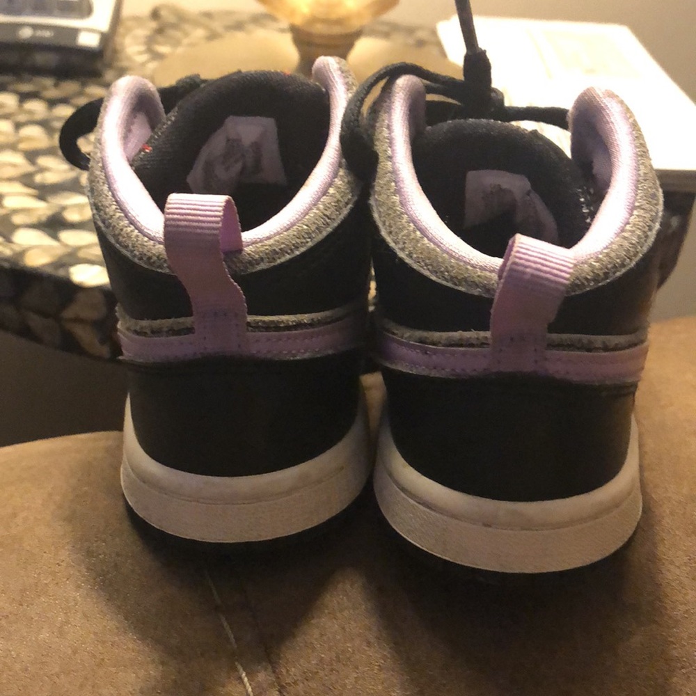 The Air Jordan 1 Mid SE TD ‘Houndstooth size 10c - Picture 2 of 6